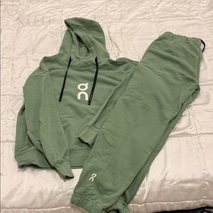 On Running Olive Green Women's Hoodie & Joggers Set